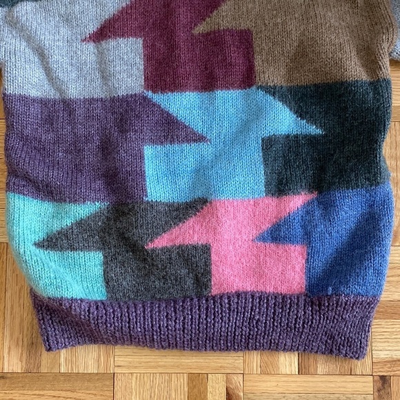 Llama Vintage Sweater Size Medium - Picture 9 of 9